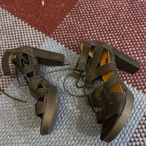 Paul green heels 7